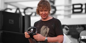 John Digweed  Transitions 556 (Guest Dave Angel)  24-04-2015 